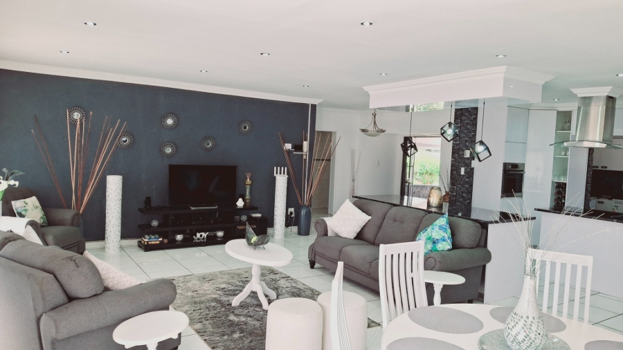 4 Bedroom Property for Sale in Roodia Free State